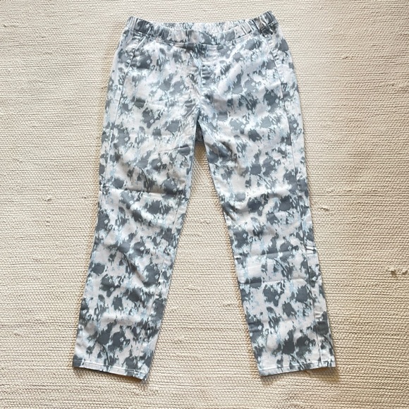 Uniqlo Women White Gray Camouflage Pull On 3/4 Elastic Waist Pants Size M - Picture 2 of 9